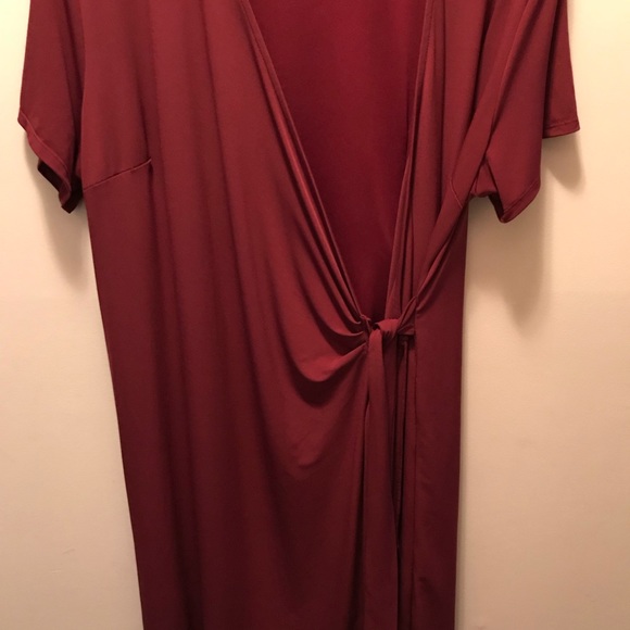 Size 18/20 Burgundy Wrap Dress - Picture 3 of 5